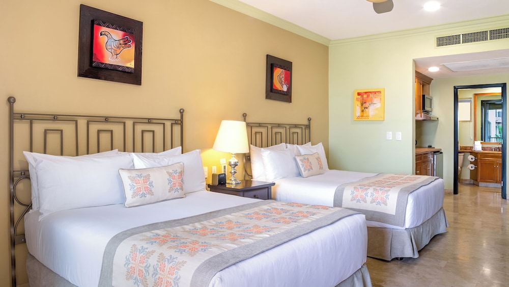 Two Bedroom Suite - Photo 2