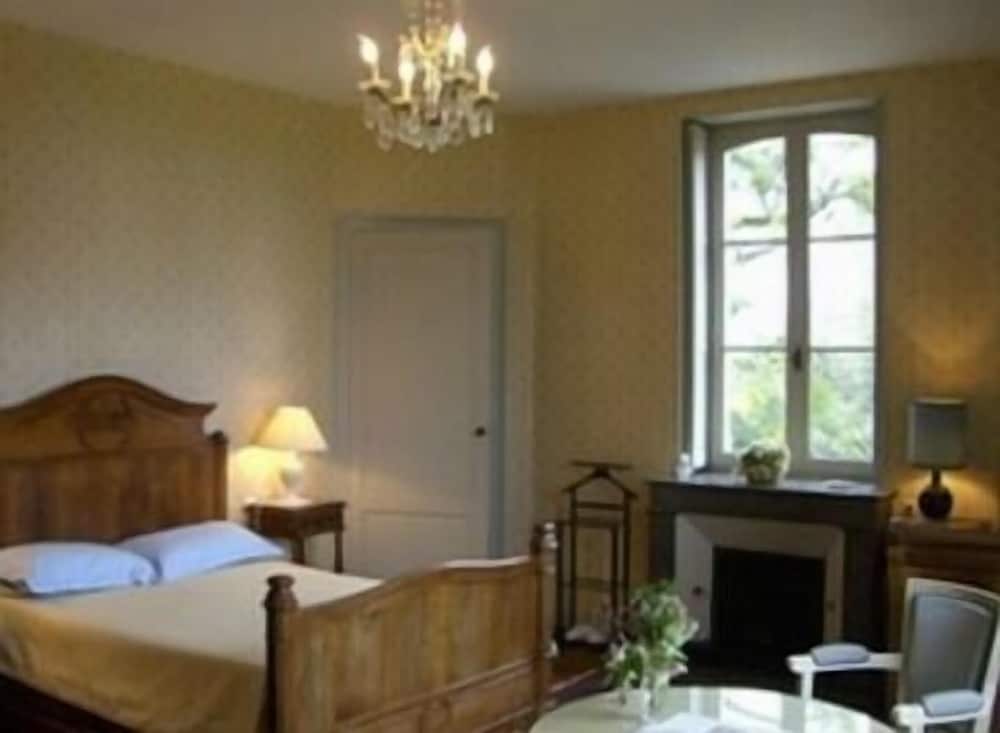 Standard Double Room - Photo 14