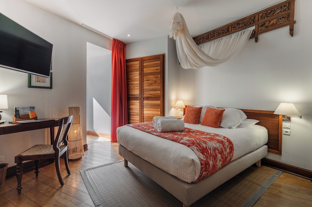 Deluxe Double Room, Garden View