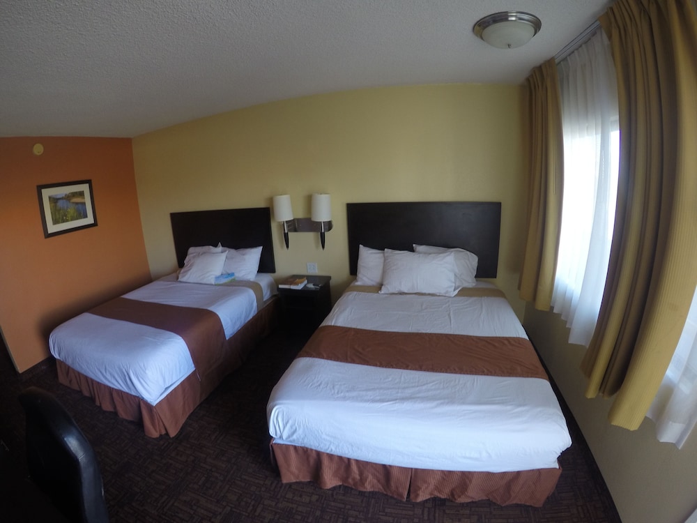 Room, 2 Queen Beds, Non Smoking photo 1