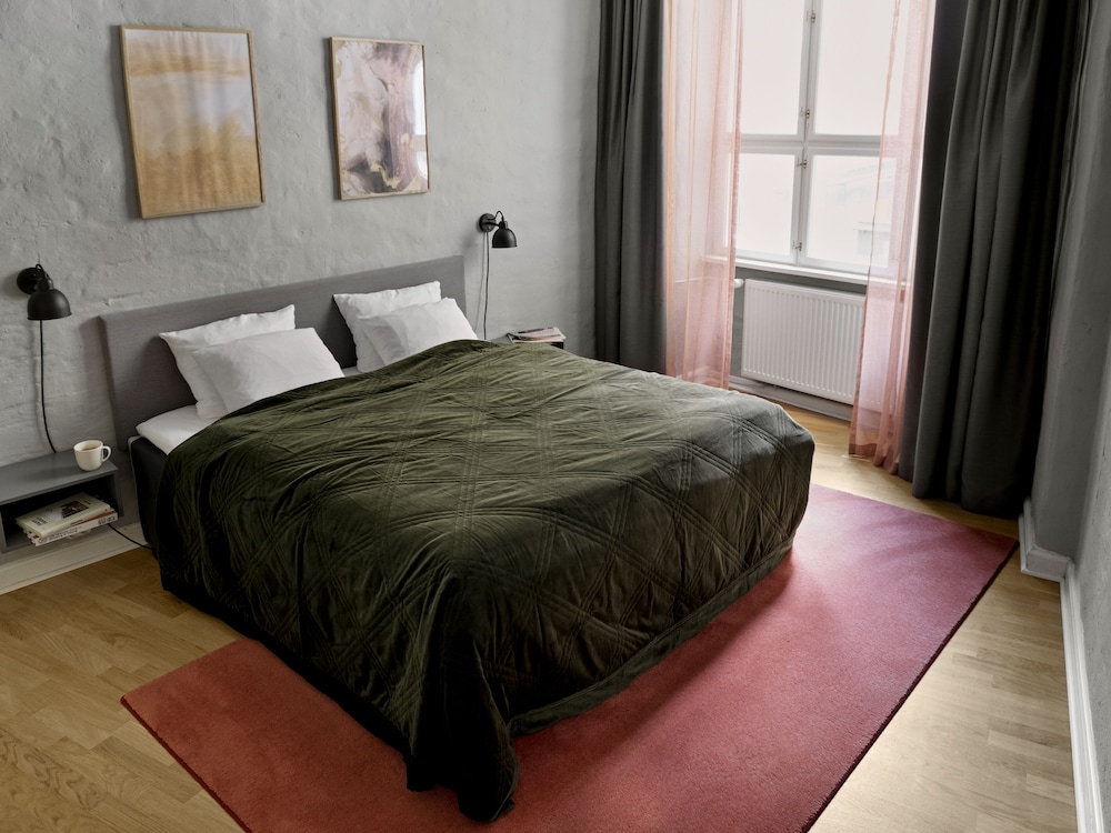 Deluxe Apartment, 3 Bedrooms thumbnail 6