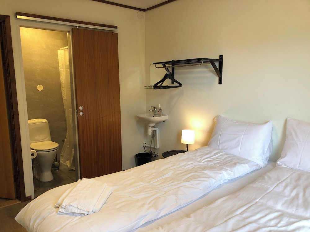 Economy Double Room Glacier View photo 1