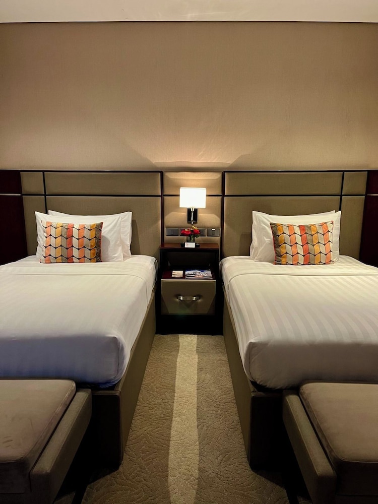 Deluxe Room, 2 Twin Beds photo 2