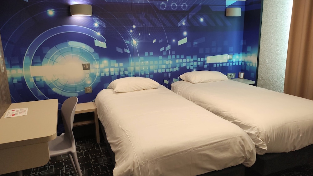 Standard Room, 2 Twin Beds photo 2