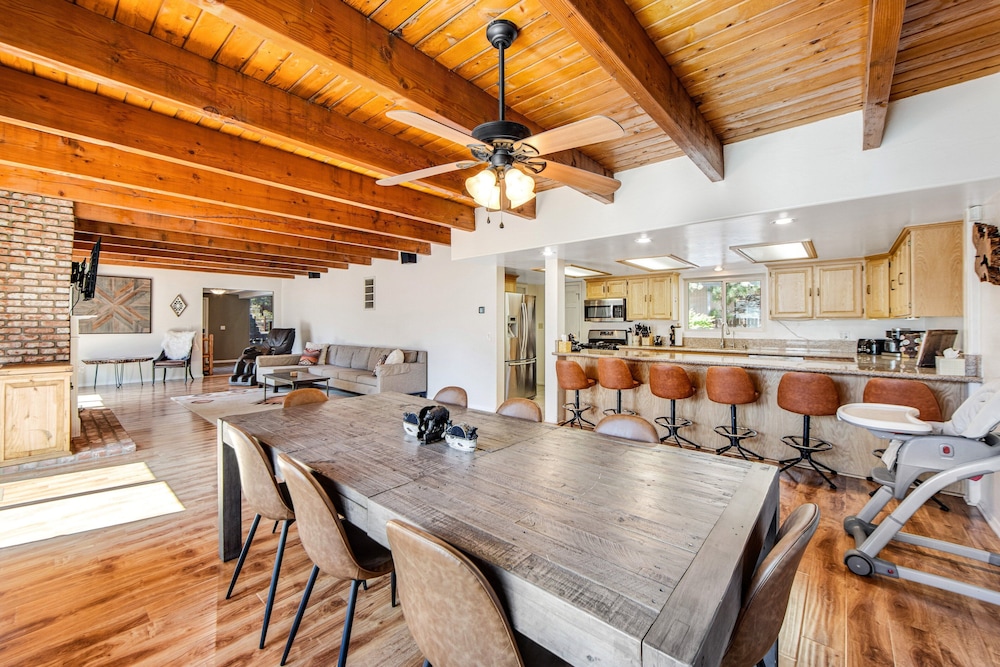 Chalet, Multiple Beds, Pool Access, Mountain View (VC504)