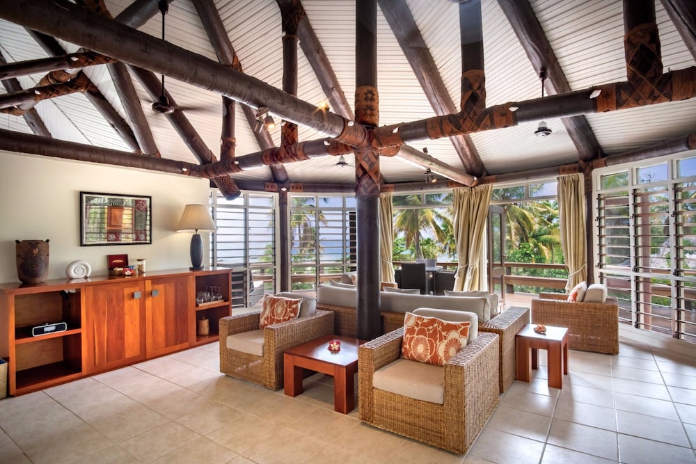 2 Bedroom Bure