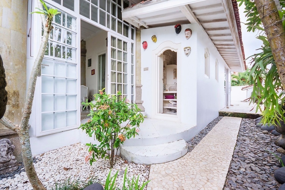 Villa, 5 Bedrooms photo 2