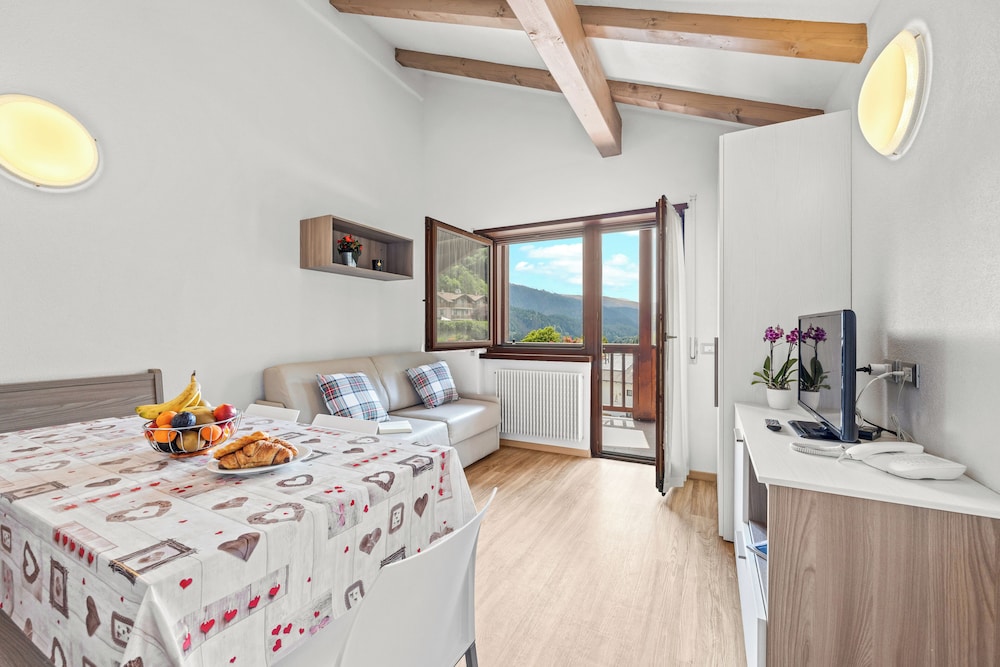 Panoramic Apartment, 2 Bedrooms, Balcony, Valley View (South, 6 people) photo 1