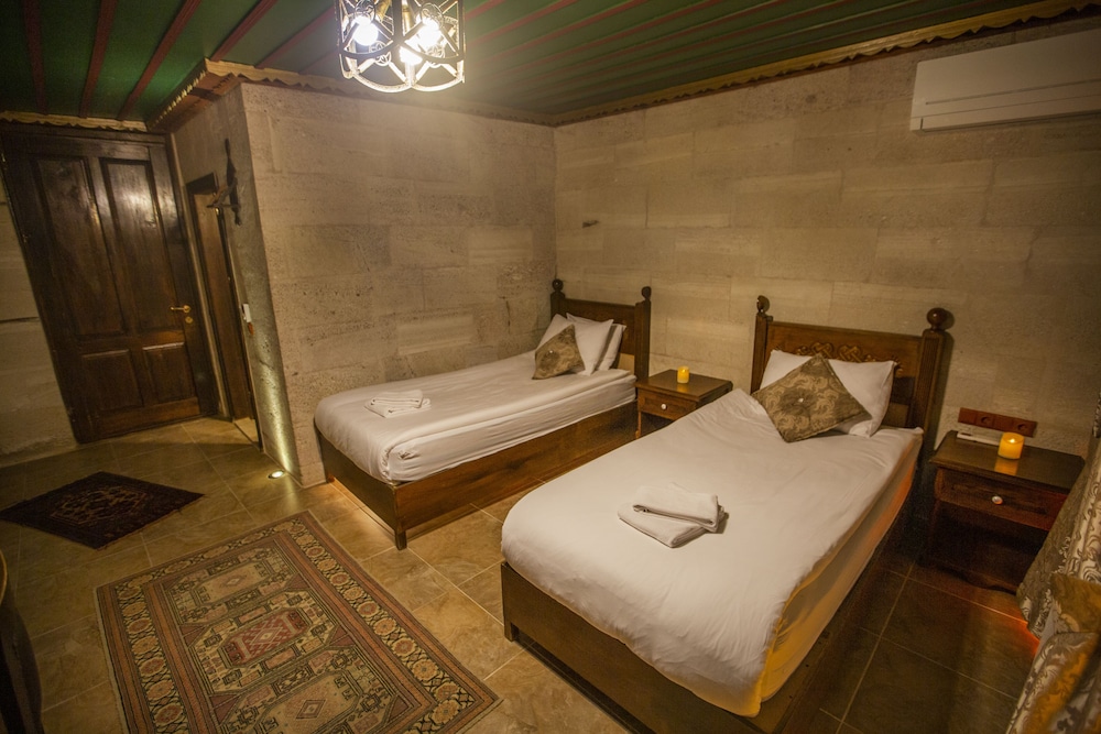 Standard Twin Room photo 2