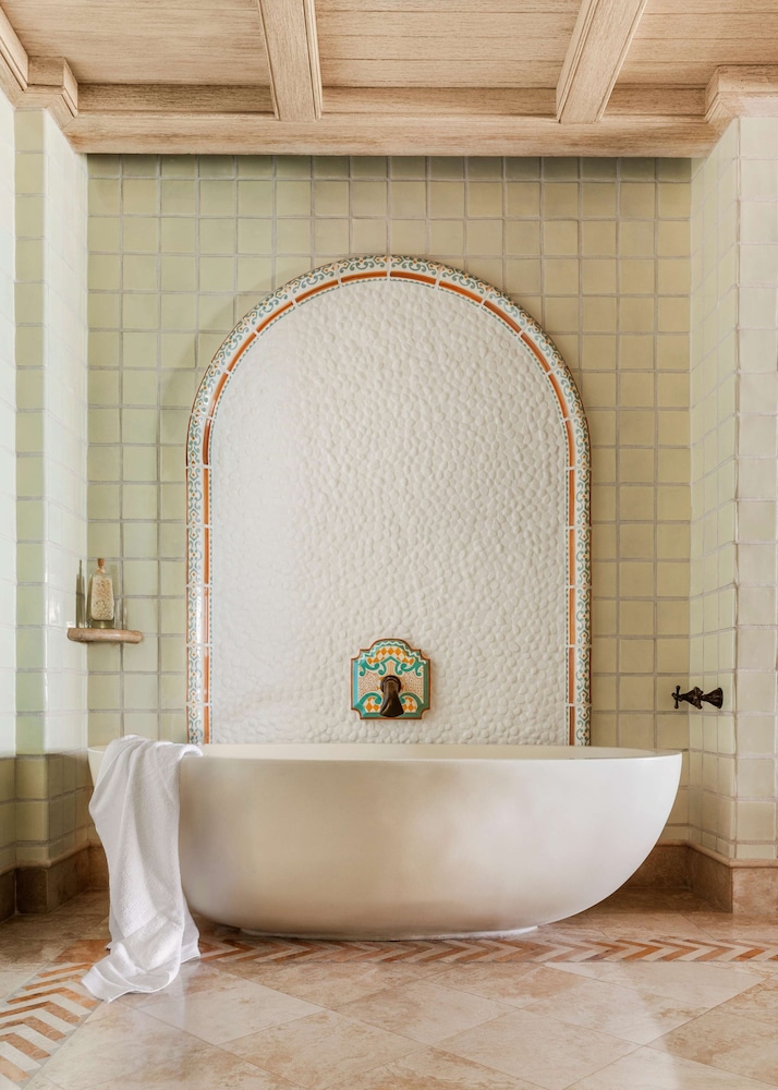 Suite, Oceanfront (one & Only Casita With Infinity Pool)