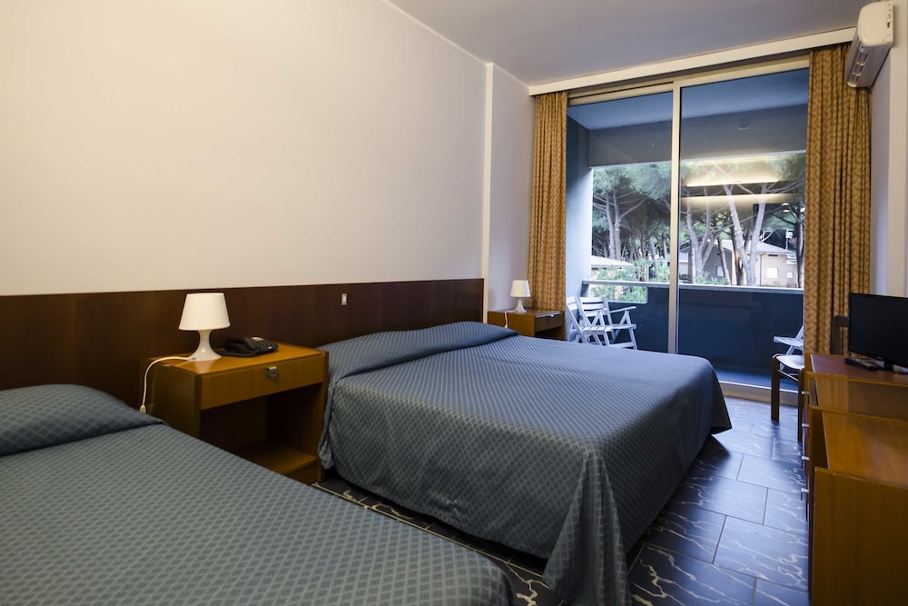 Economy Triple Room, Balcony photo 1