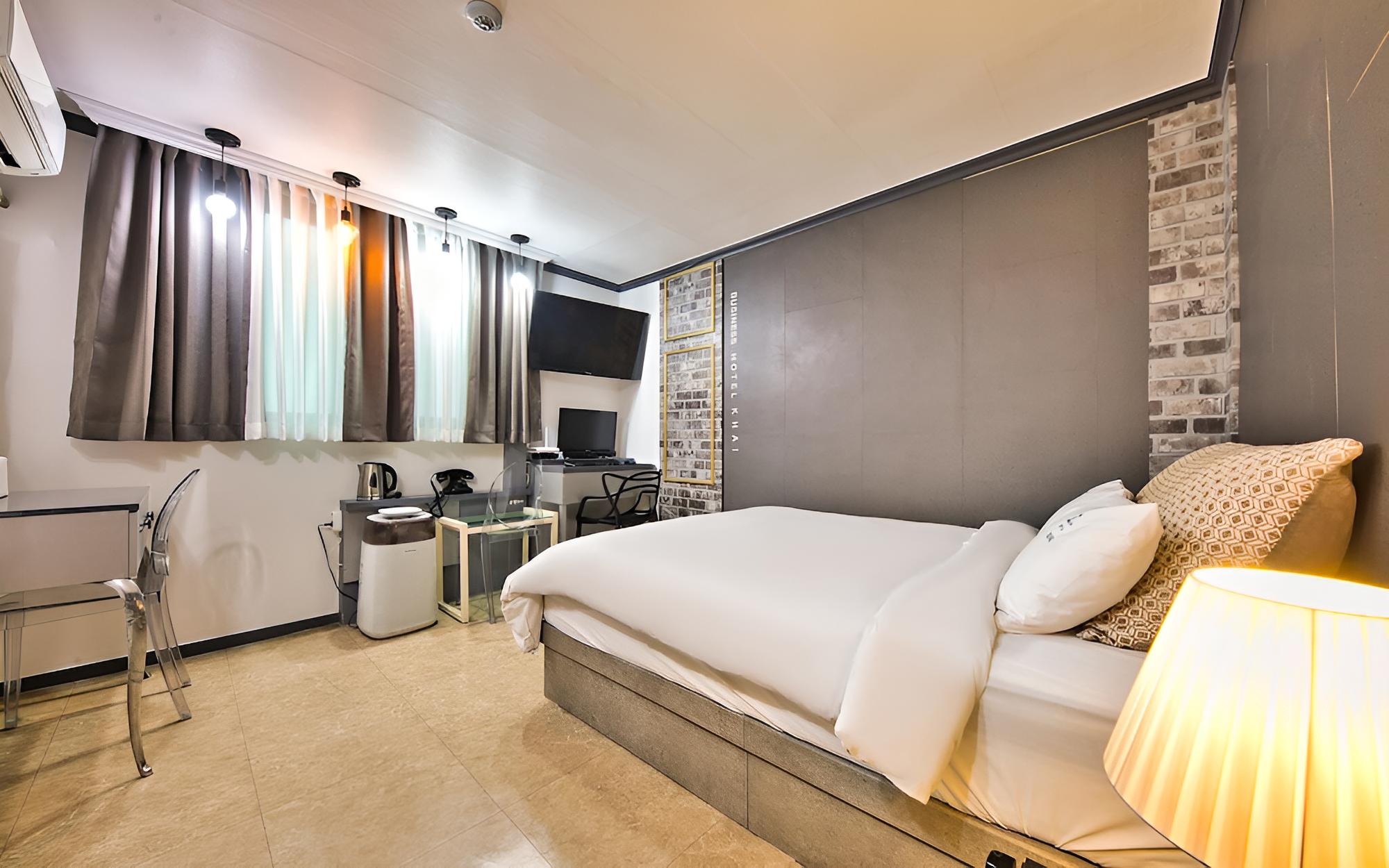 Room (Standard (non-smoking air purifier 55)