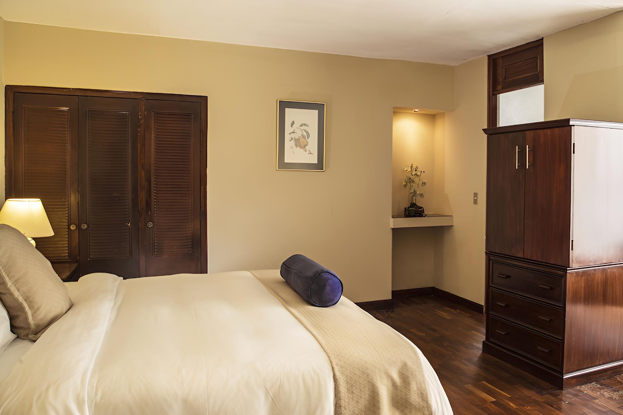 Corporate 1 King Bed photo 2