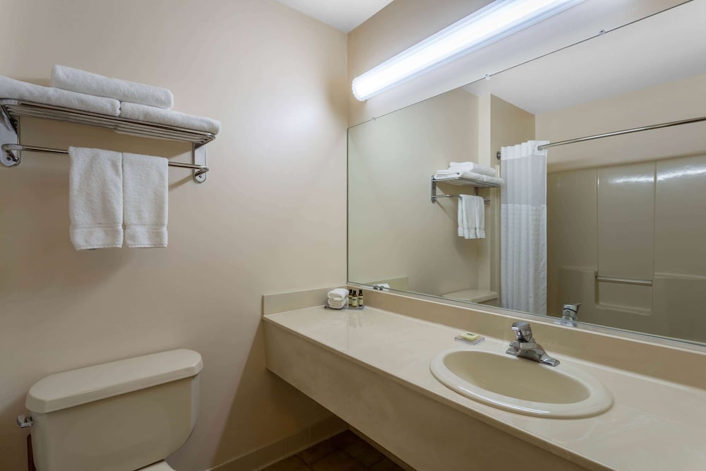 Room, Accessible - Photo 5