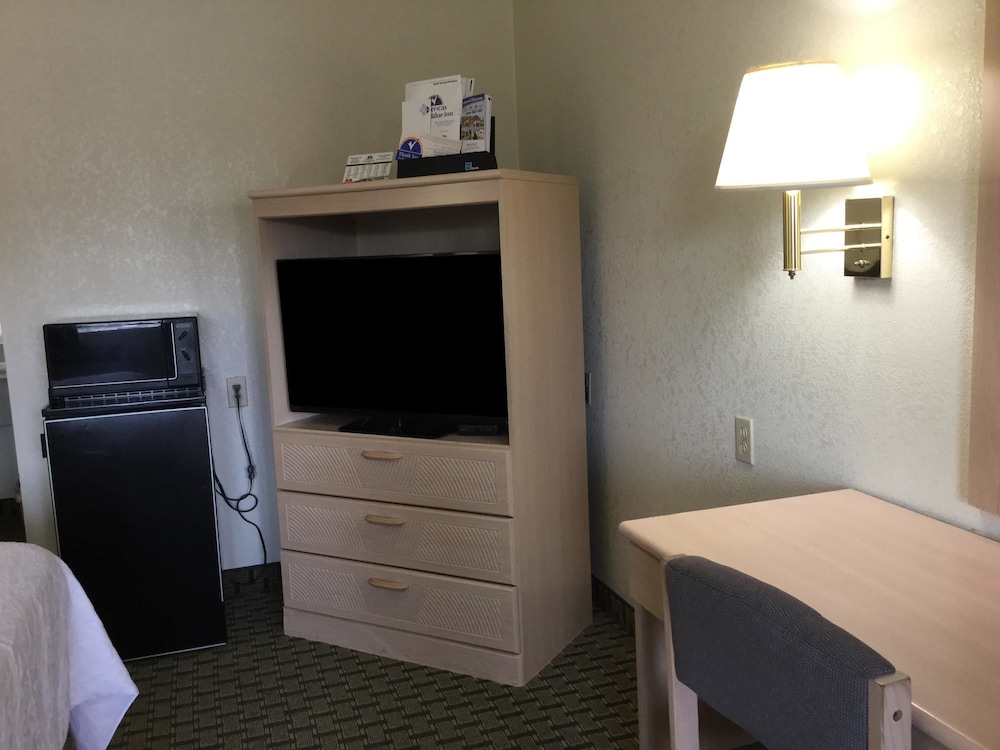 Room, 1 King Bed, Accessible, Non Smoking - Photo 3