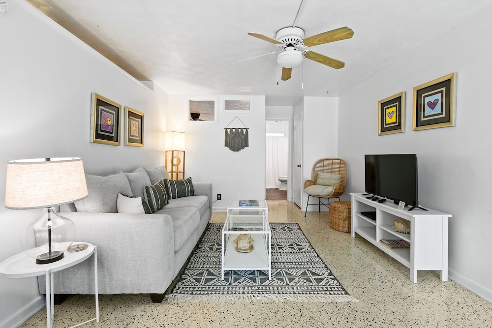 Apartment C photo 1