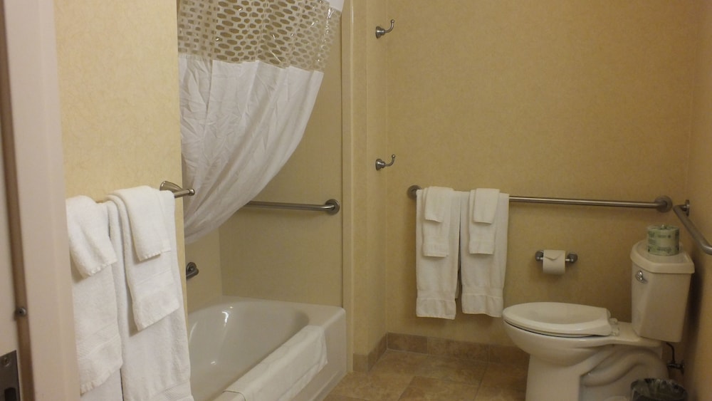 Room, 2 Queen Beds, Accessible, Non Smoking - Photo 5