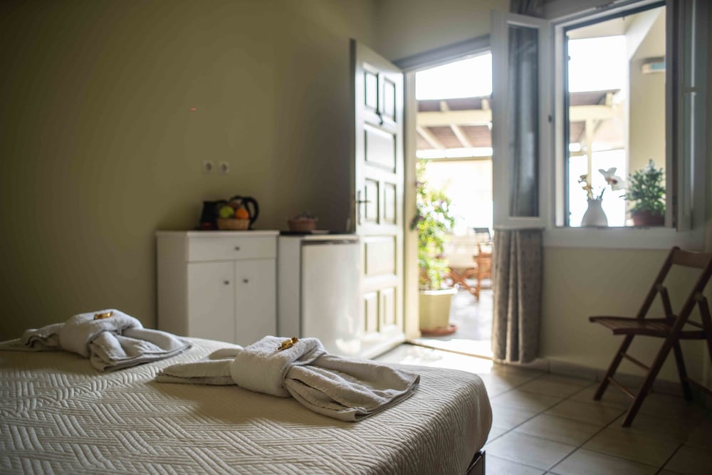 Standard Double or Twin Room photo 1
