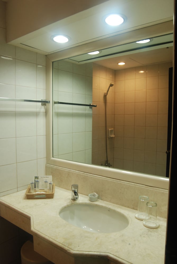 Basic Quadruple Room - Photo 4
