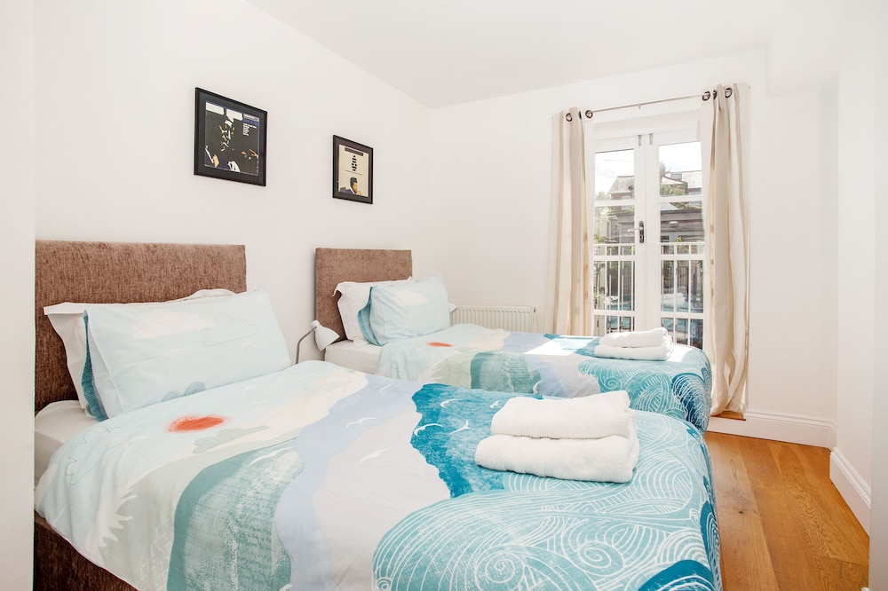 House (3 Bedrooms) photo 2