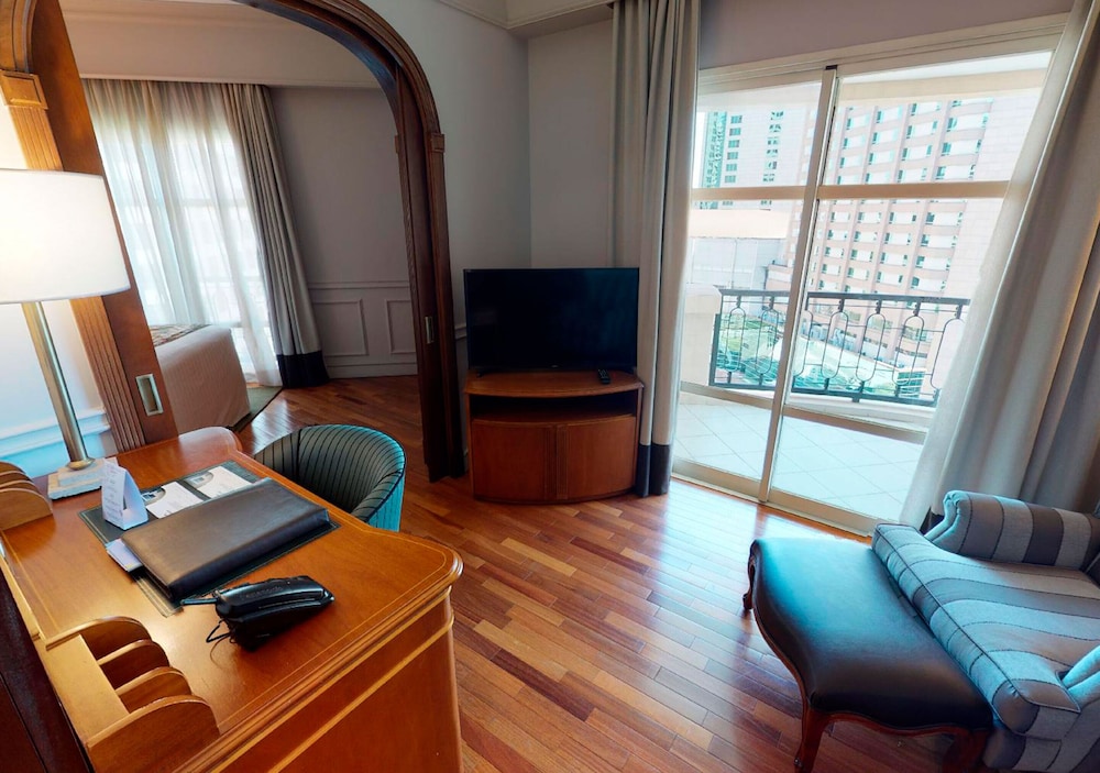 Premium Suite - Photo 4