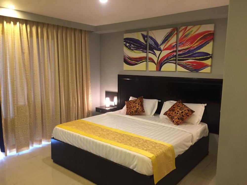 Basic Single Room, 1 Bedroom, City View photo 1