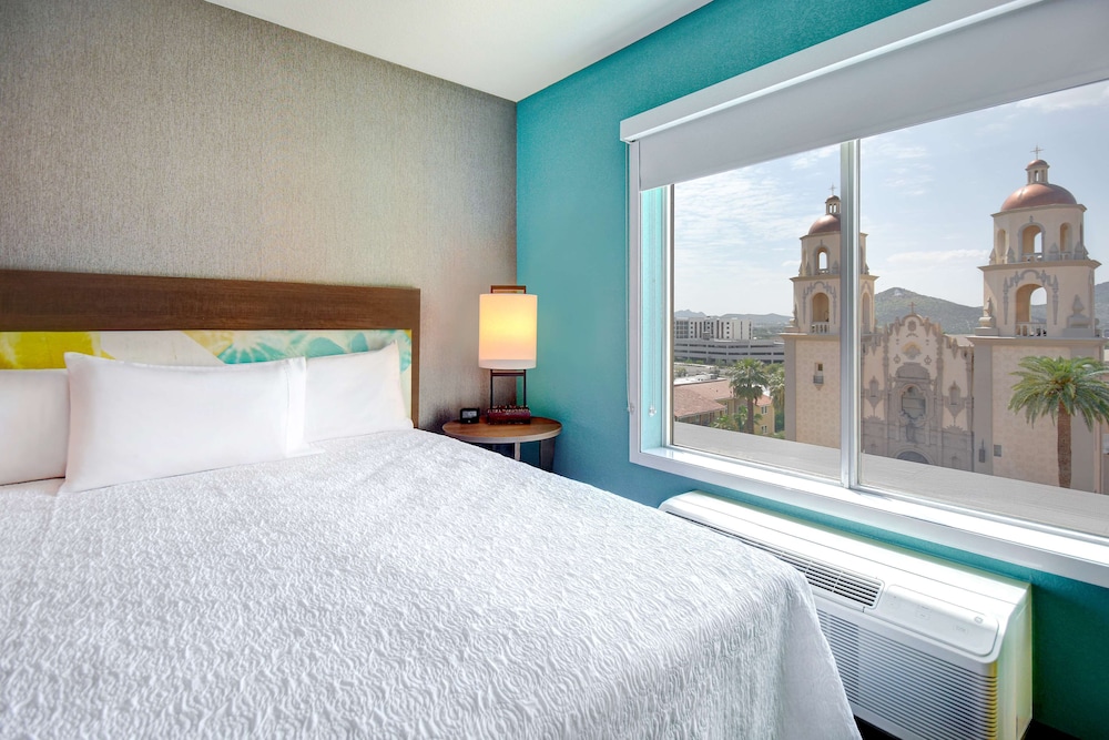 Studio Suite, 1 King Bed (Landmark View) - Photo 1