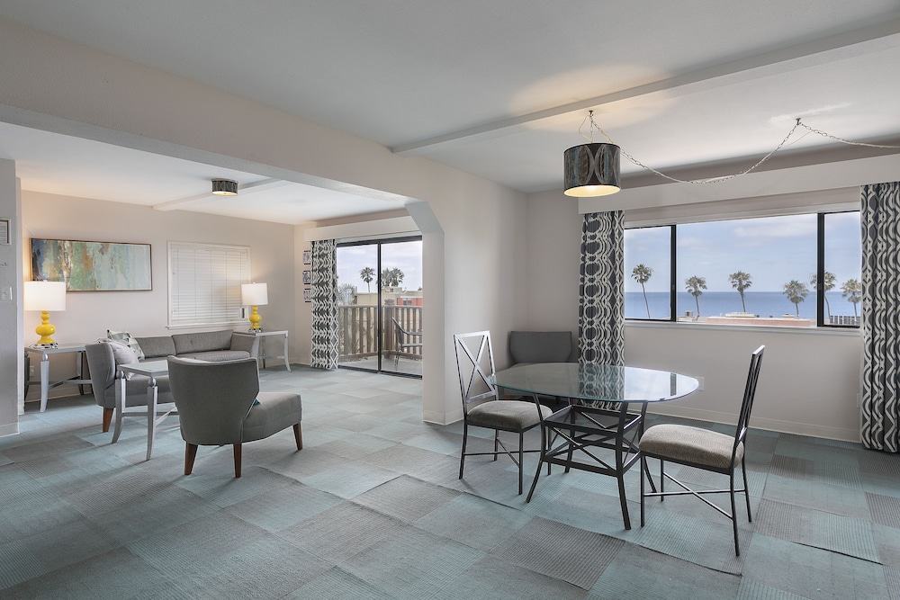 Terrace Ocean View 2 Bedroom 2 Bath Suite (Stair Access Only) - Photo 2