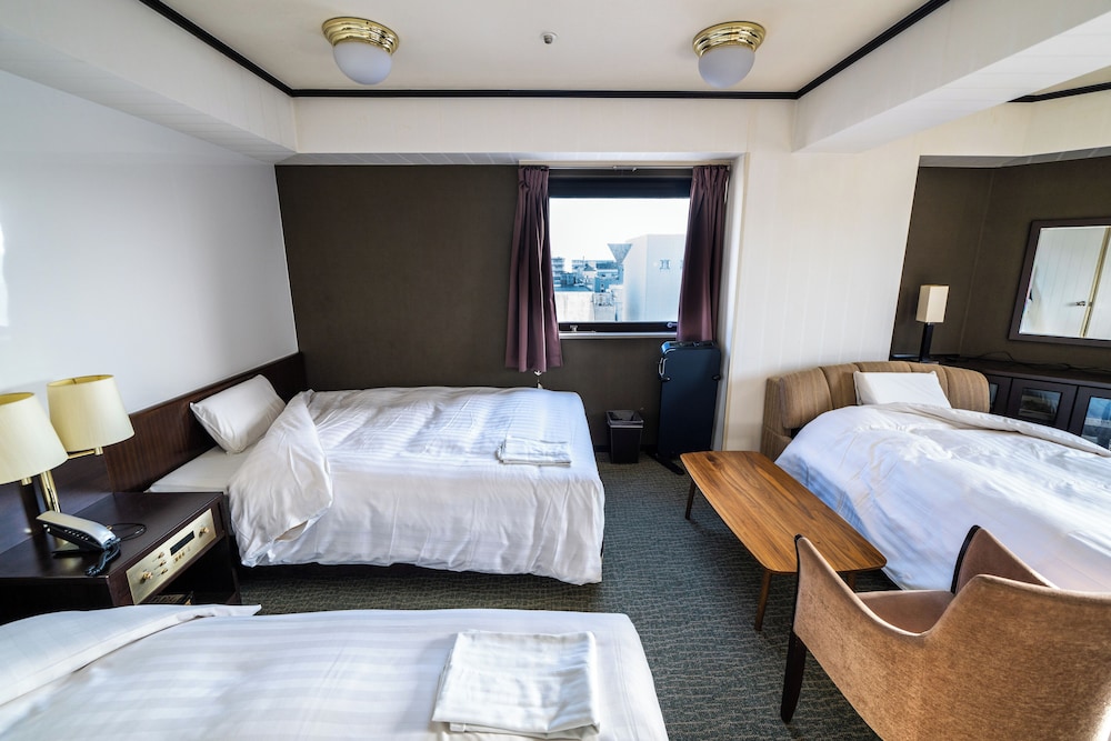 Standard Triple Room, Smoking