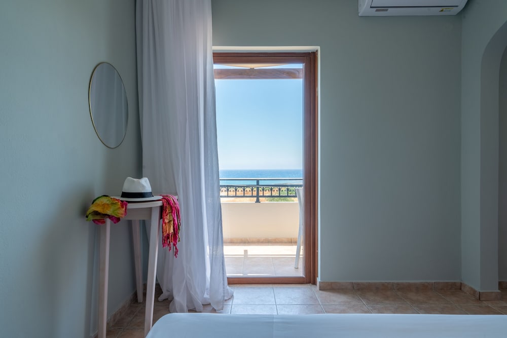 Family Apartment, Sea View - Photo 13