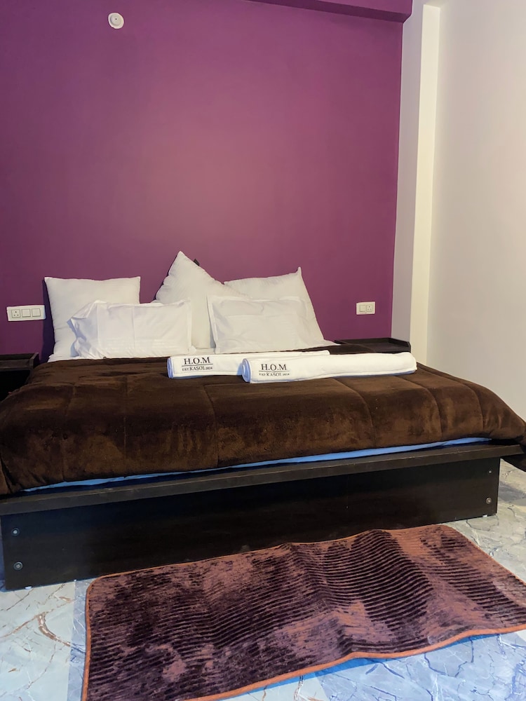 Premium Central Super Deluxe Riverside Room