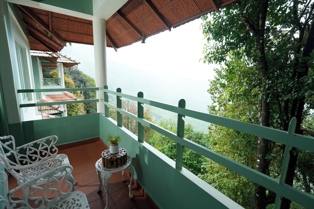 Valley View Deluxe Suite - Photo 13