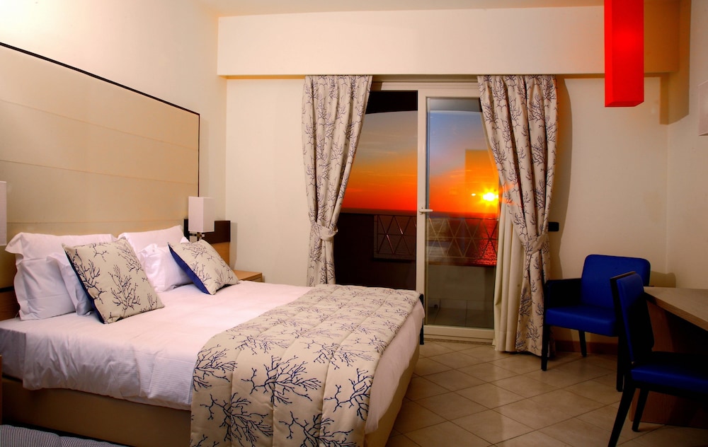 Triple Room - Photo 1