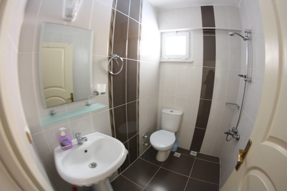 Basic Double or Twin Room, Sea View photo 2