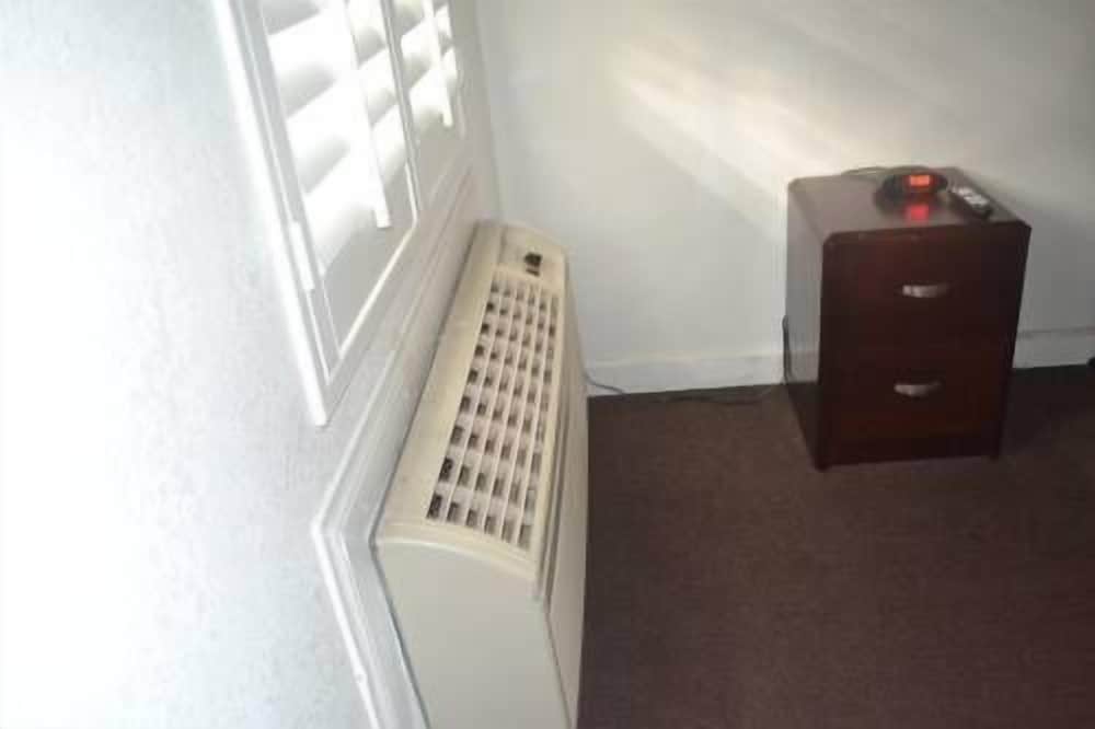 Basic Single Room photo 3