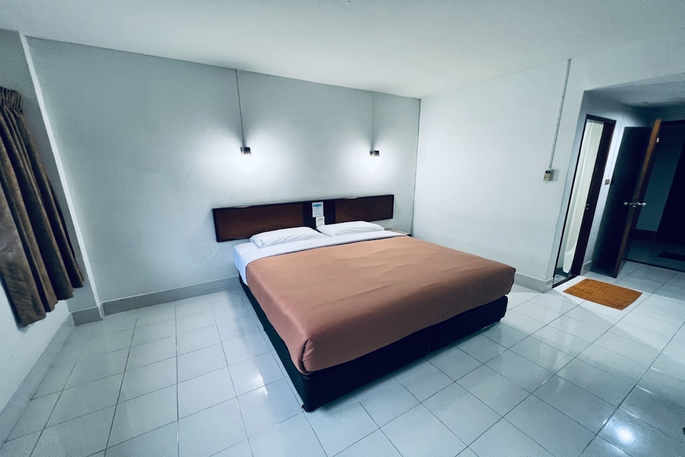 Standard Single Room - Photo 2