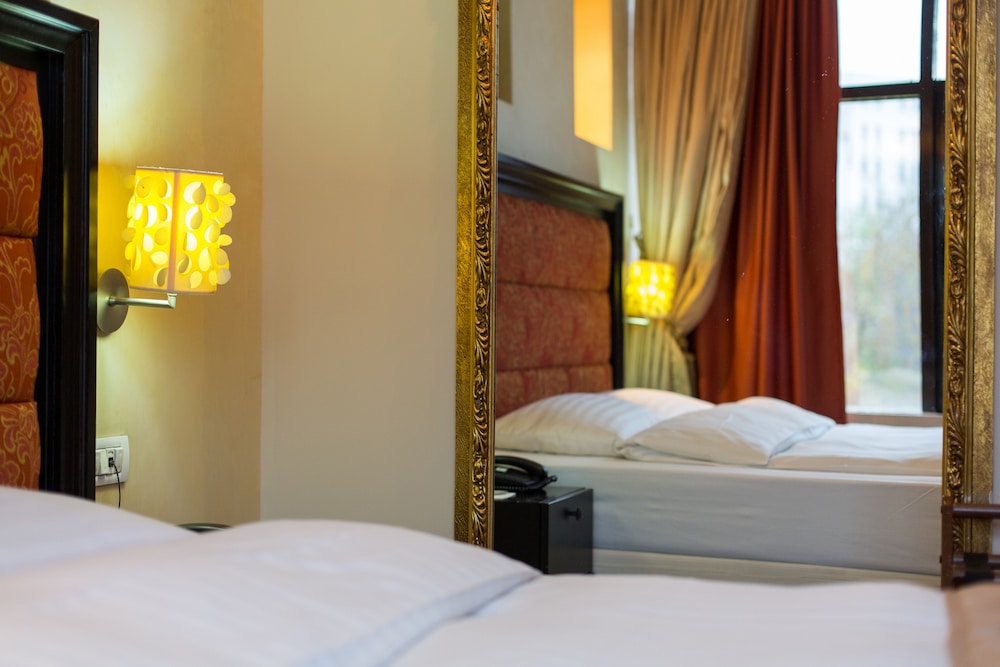 Deluxe Room - Photo 1