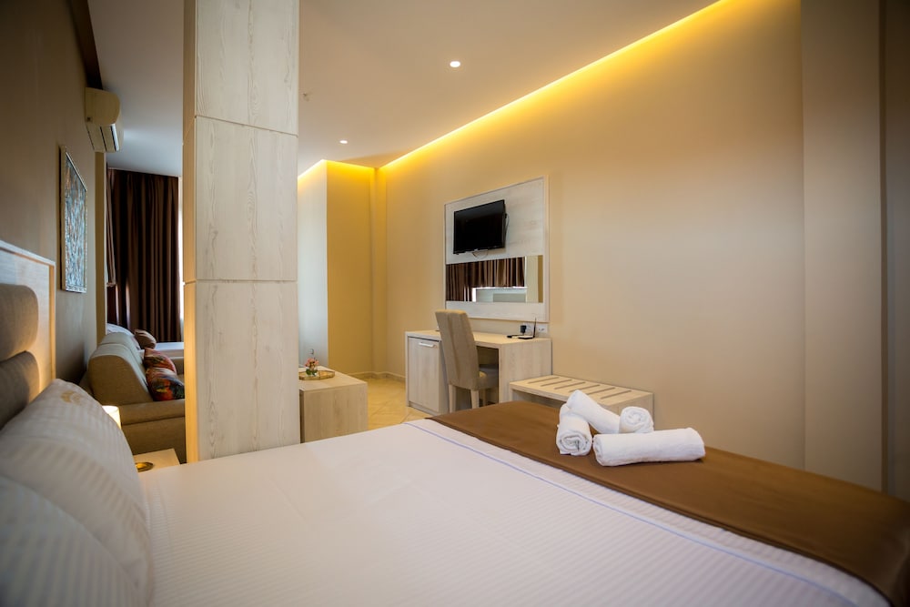 Room 304 photo 3