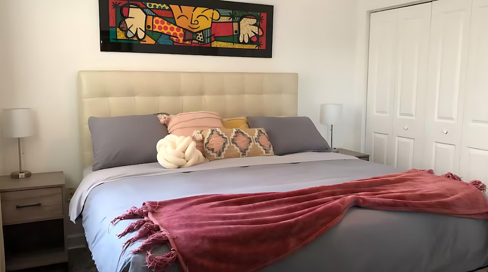 Fabulous 1 Bedroom 1 Bathroom Apartment photo 1