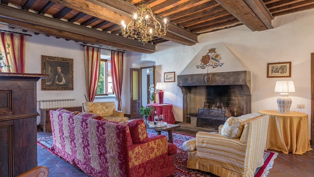 Villa photo 1