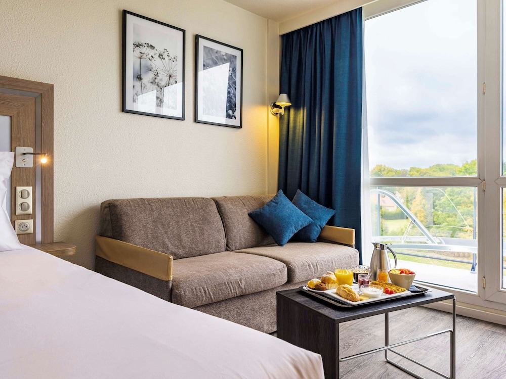 Superior Room, 1 Queen Bed with Sofa bed, Balcony photo 3