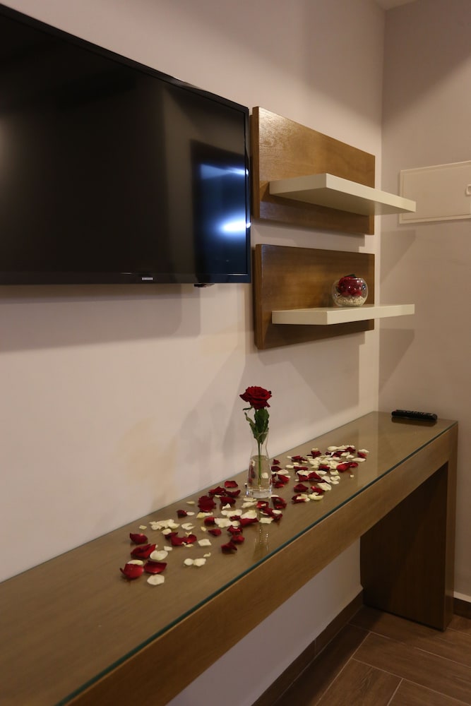 Honeymoon Room, 1 Double Bed photo 2