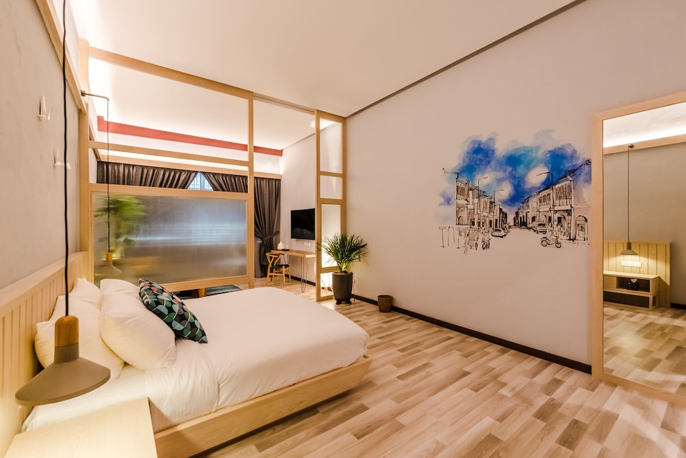 Courtyard Suite photo 1