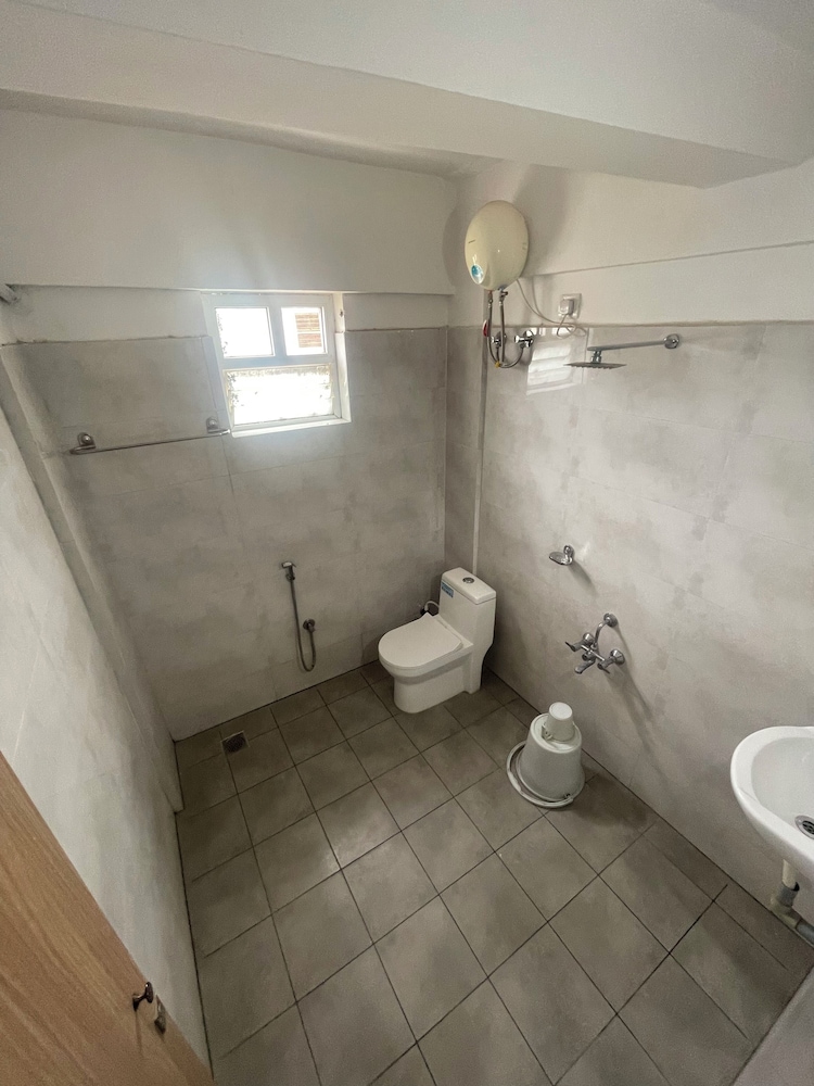 Deluxe Triple Room - Photo 10