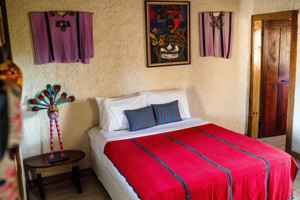 #4 Red House Cabana- Queen Bed