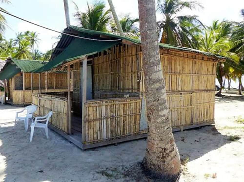 Basic Cabin, Beach View photo 2