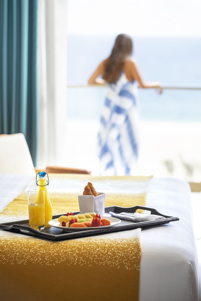 Suite, 1 Bedroom, Ocean View (rock, Personal Assistant)