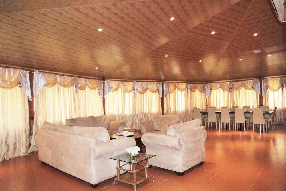 Luxury Villa photo 3