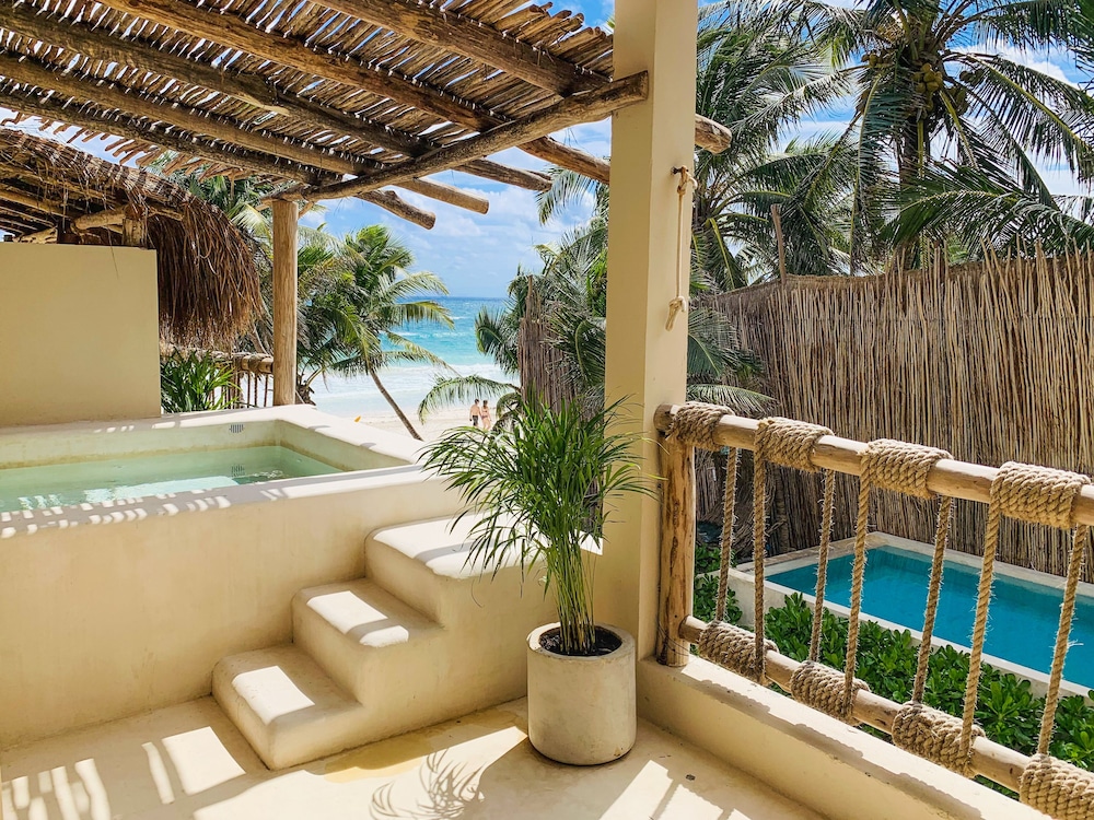 Deluxe With Plunge Pool