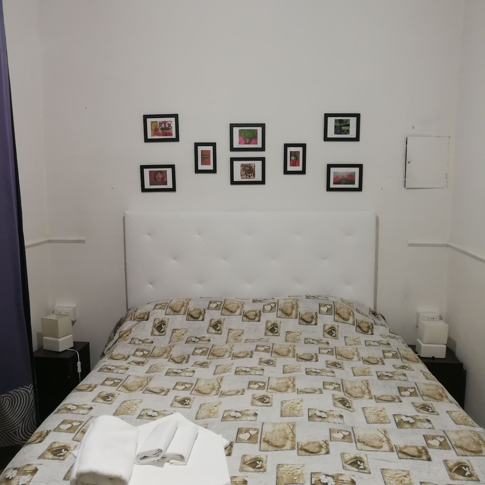 Economy Room, 1 Double Bed, Courtyard Area